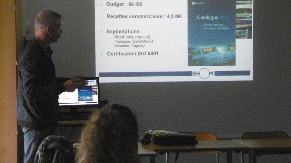 Le Service Hydrographique et Océanographique de la Marine de Brest était présenté aujourd'hui aux élèves de terminale et de MAN